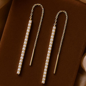 Pendientes de diamantes enhebrados en oro de 18 quilates, pendientes minimalistas de cadena, delicadas joyas con piedras de nacimiento, pendientes de cadena de plata, regalo para ella