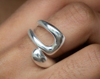 Anillo grueso de plata grueso, anillo de pulgar geométrico voluminoso, joyería de declaración apilable vanguardista, banda de plata ajustable, regalo para ella, regalo de cumpleaños