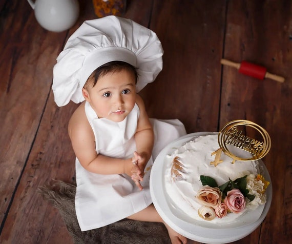 Costura especial. Gorro y delantal de cocinero para niña y niño. ropa de  bebé chef, disfraz de chef infantil. Conjunto de delantal para niños. Gorro  de cocinero bebé -  España