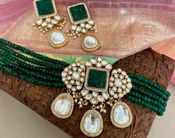 Emerald Green Kundan Jewelry Set/Kundan CZ Set/Designer Uncut Polki Set/Carved Stone/High Quality Jewelry/Kundan Choker Set/Indian Jewelry