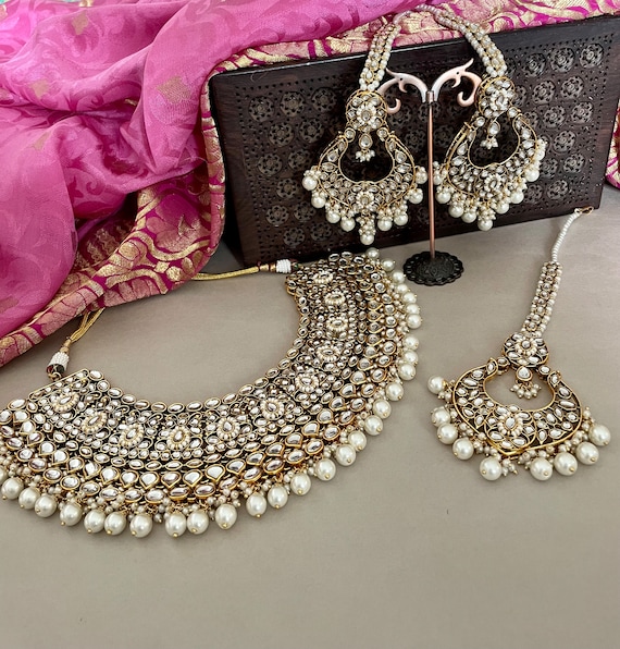 Gold Bridal Kundan Jewelry Set/Bridal Choker Set/Bollywood Jewelry/Kundan Necklace Set/Gold Kundan Chandbalis/Indian Jewelry Set/Tika Set