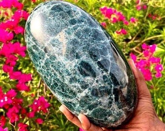 Großer Grüner Apatit Lingam Stein, Metaphysischer Kristall (235 MM)