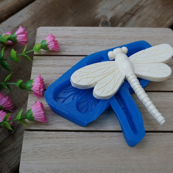 Dragonfly Silicone Mold - Bring Delicate Beauty to Your Crafts!