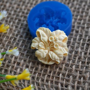 Flower Silicone Mold – Small Floral Mold for Resin, Clay, Chocolate, Soap