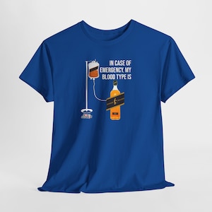Camiseta humorística de Johnnie Walker con tipo de sangre, camiseta de anciano, camiseta para amantes del whisky, camiseta de fan de Johnnie Walker, camiseta de whisky, camiseta humorística sobre alcohol