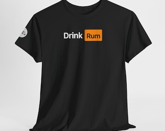 Koszulka z grafiką Drink Rum | Koszulka West Indian Drining | Koszulka Caribbean Rum | Odważna koszulka z grafiką | Koszulka dla miłośników alkoholu | Pomysł na wyjątkowy prezent Hub