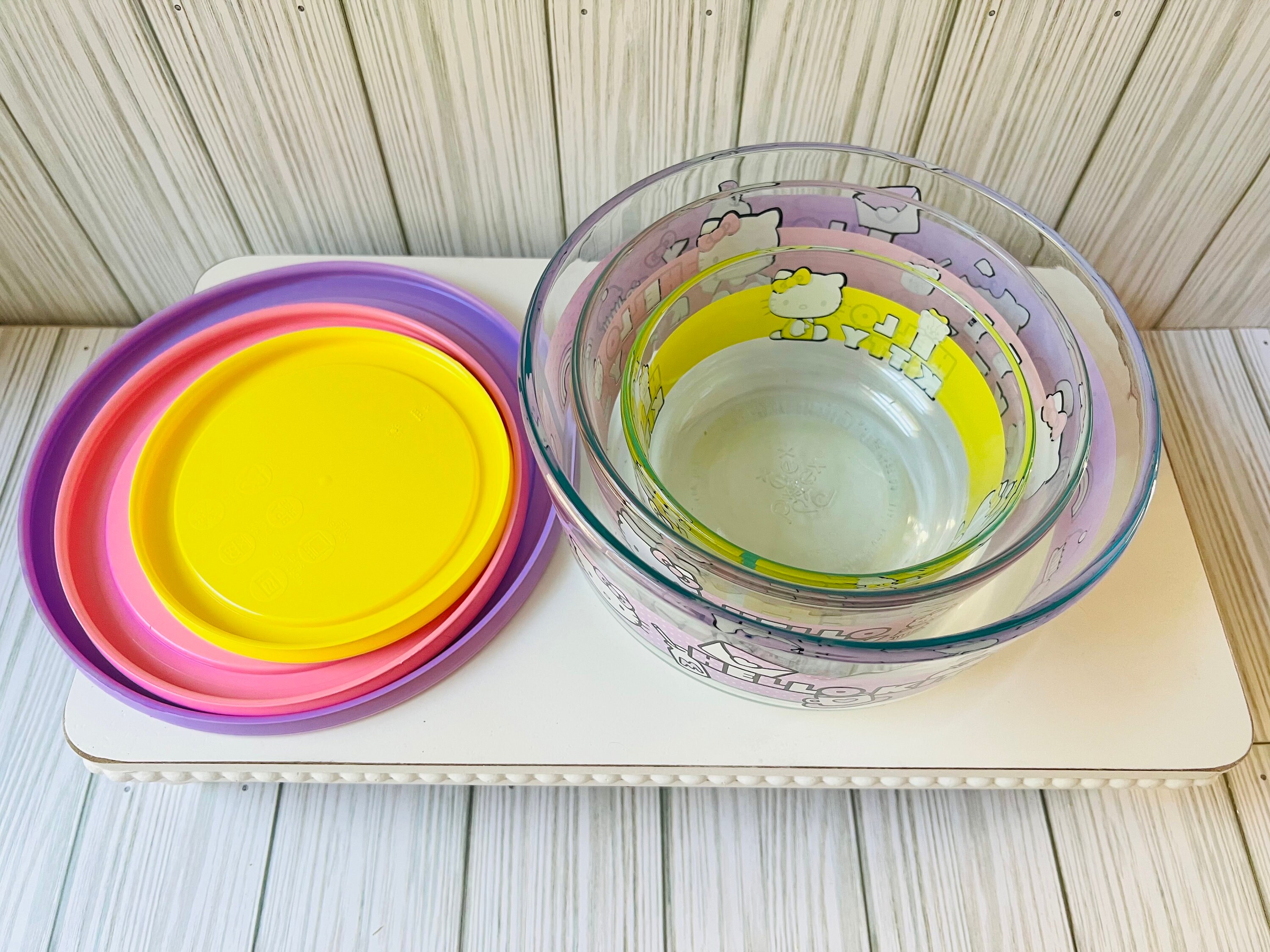 Hello Kitty Colorful Decorated Pyrex Set of Bowls Side Dishes With Lids ...