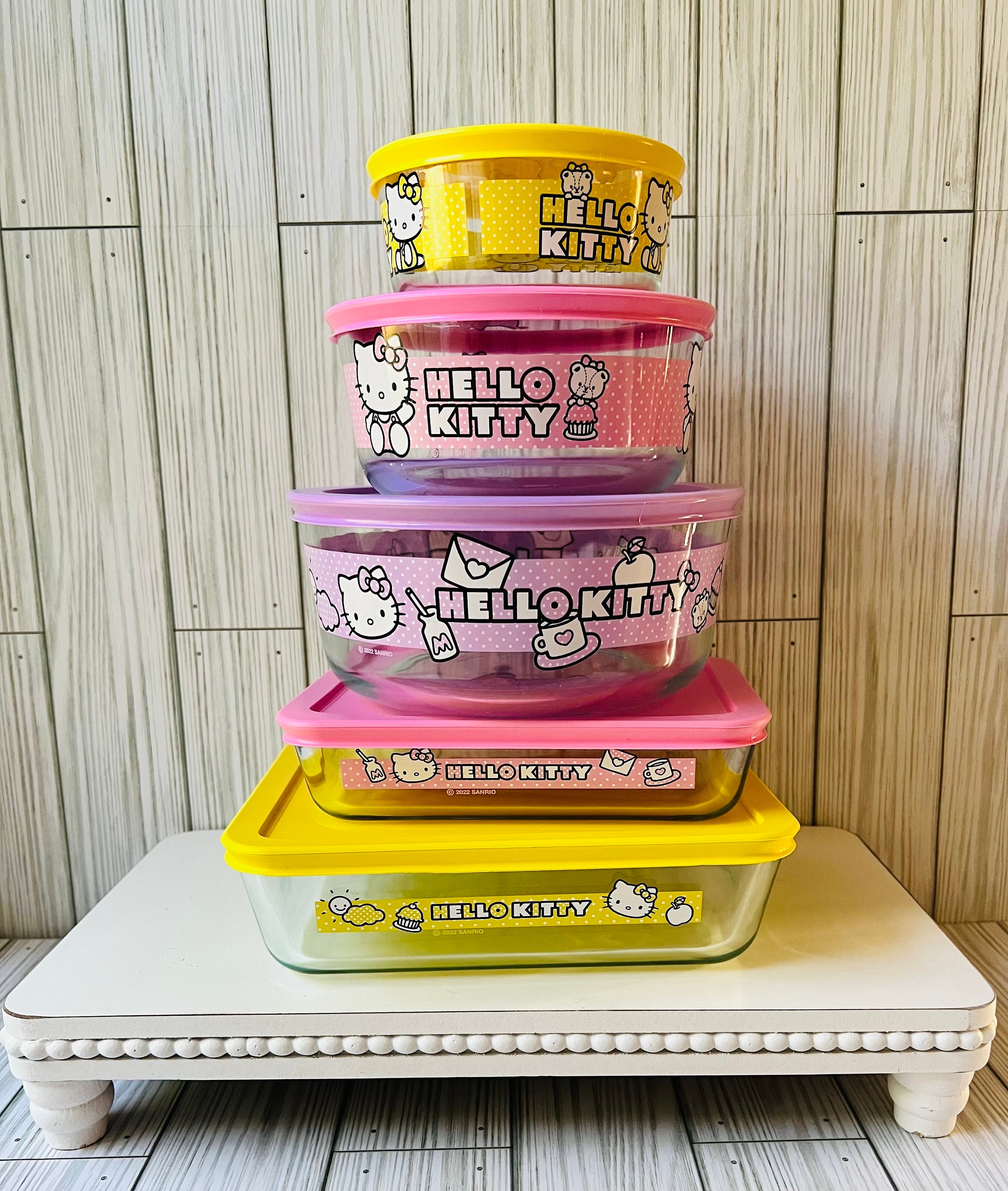 Hello Kitty Colorful Decorated Pyrex Set of Bowls Side Dishes With Lids ...