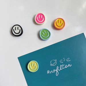 Smiley Magnet Set Pastell Bunt Kühlschrank lächelndes Gesicht Geschenk Pinnwand Spülmaschine Küche Emoji Lustig Mini Bild 1