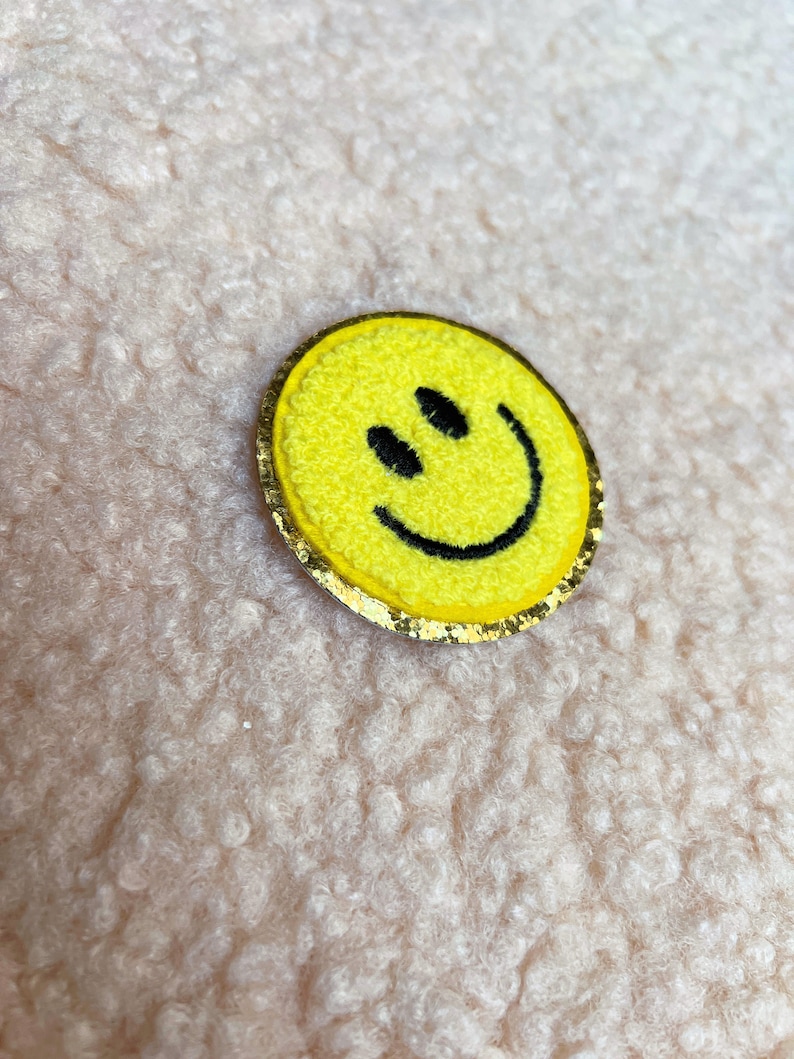 Patches Smiley Happy Face Aufnäher Gestickt Flicken Sticker Gelb