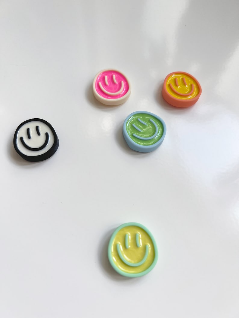 Smiley Magnet Set Pastell Bunt Kühlschrank lächelndes Gesicht Geschenk Pinnwand Spülmaschine Küche Emoji Lustig Mini Bild 3