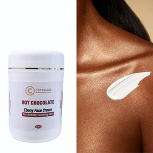 Crème pour le visage au chocolat chaud