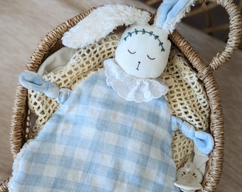 Rabbit flat comforter in blue gingham organic cotton gauze, customizable with a hand-embroidered first name, eco-responsible birth gift idea