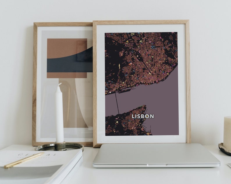 Città di Lisbona. Una mappa insolita, colorata e creativa stampata da Globe Plotters. immagine 6