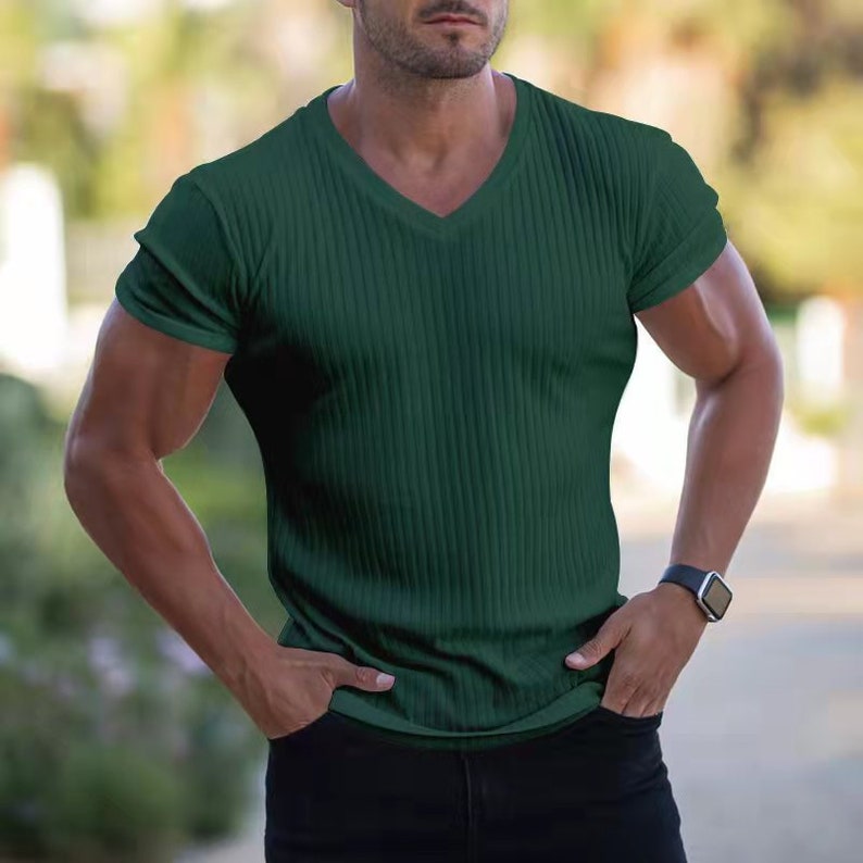 Men's V-neck Slim Sports Fitness Breathable Short-sleeved T-shirt, Men's Slim Fit Work Out Gym T-Shirt, Muscle Men's T-Shirts for Guys Dudes Green
