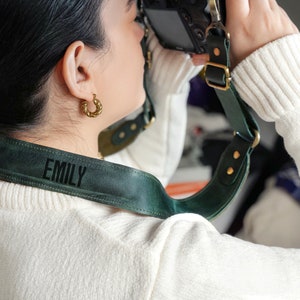 Cadeau personnalisé pour photographe, dragonne en cuir, dragonne pour appareil photo reflex numérique, cadeau de cinéaste personnalisé, support pour appareil photo, cadeau pour lui