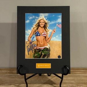 Kelly Kelly Signed WWE 8x10 Photo