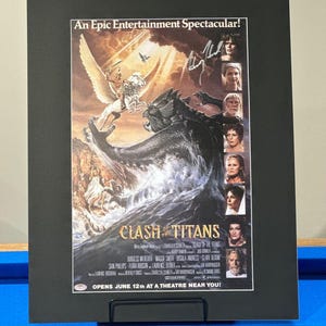 Harry Hamlin podpisał Starcie Tytanów 11x17