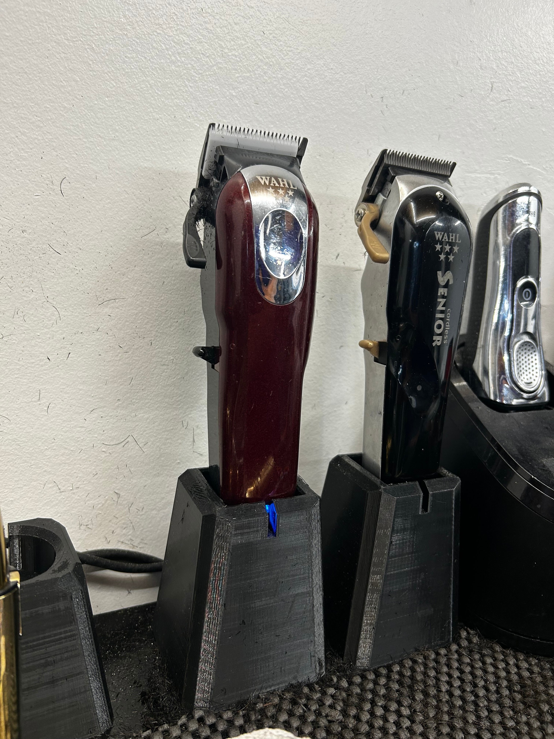 WAHL 3連充電スタンド マジッククリップ / シニア / コードレス対応 Wahl マジッククリップ充電ドック/マウント/スタンド - Etsy 日本