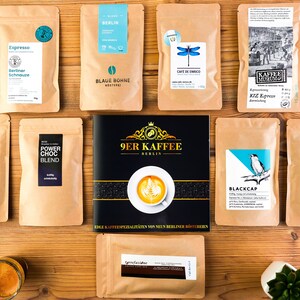 Kaffee Geschenk Set von 9 Berliner Röstereien Geschenk zum Geburtstag mit Kaffee-Abo Geschenkgutschein Geschenkidee für Frauen & Männer Bild 2