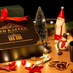 Coffee Gift Set from 9 Berlin Roasteries | Christmas and Birthday Gift | Gift Idea for Women & Men | Beans / Ground image 5