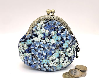 Cute coin pouch, cool wallet women, kiss clasp purse, kiss lock coin purse, unique wallet, clasp coin purse, floral coin purse, change purse