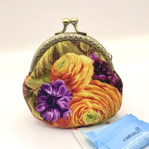 Linda bolsa de monedas, billetera fresca para mujeres, bolso con cierre de beso, monedero con cierre de beso, billetera única, monedero con cierre, monedero floral, monedero de cambio