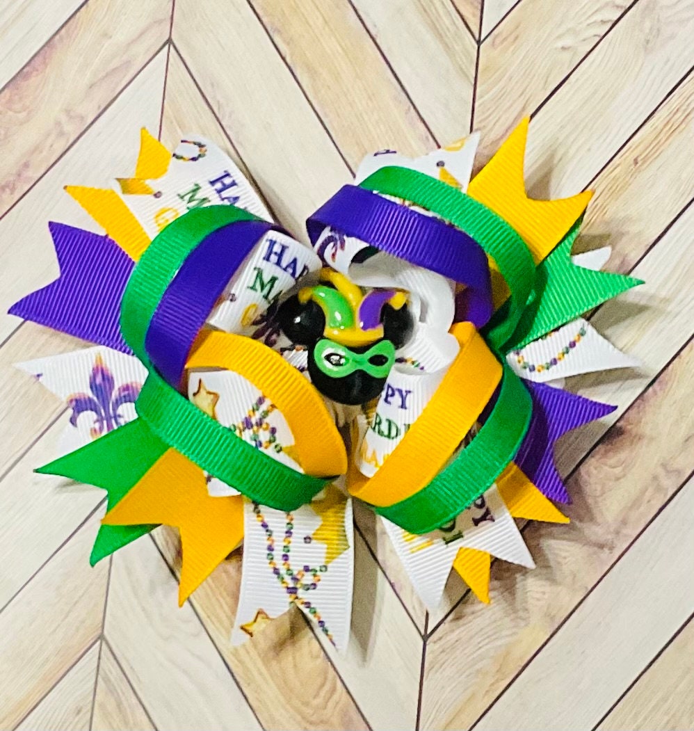 mardi gras pom pom garland