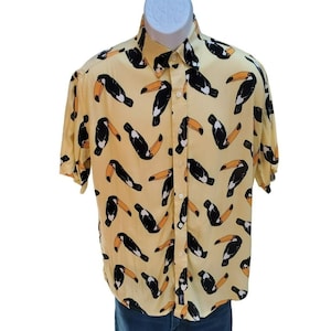 Woodies Yellow Men&#39;s Toucan Camp Button Down Summer Short Sleeve Shirt