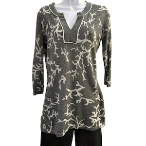 J. McLaughlin Women&#39;s Gray Metallic Coral Tunic Sweater Size Small Silver Holiday