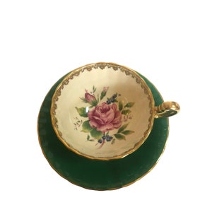 Aynsley Signed Green Gold Filigree Scalloped Edge Cabbage Rose Footed Teacup Saucer