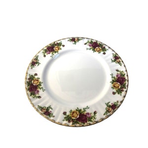 Royal Albert 1980-1993 Old Country Roses Dinner Plates 10.5&quot; England