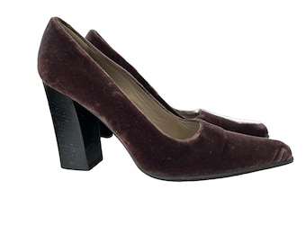 Scarpe col tacco da donna Prada in velluto marrone con tacco 4" taglia 37 1/2 Vero Cucio Made in Italy