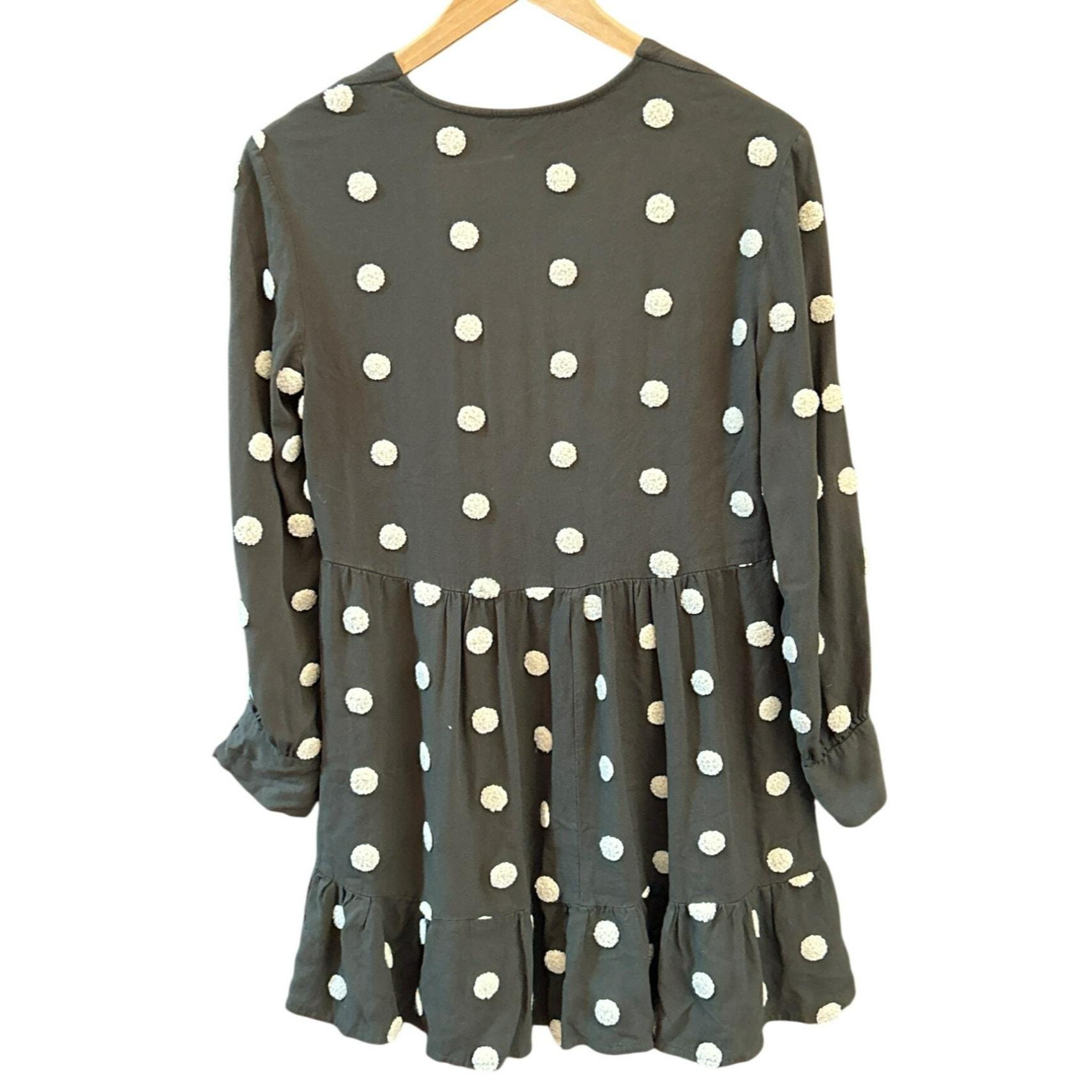 zara green and white polka dot dress ZARA Green Polka Dot Velvet Twist Front Crossover Dress Size: S