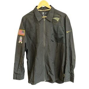 Nike NFL On Field Apparel New England Patriots Black Nylon Jacket Medium Patriot