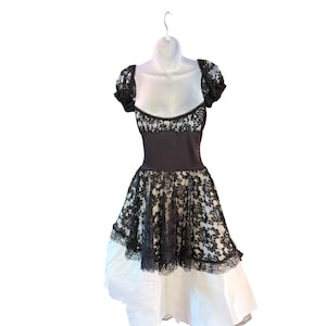 Top de lencería vintage coqueta, romance gótico, coqueta caprichosa, grunge suave imagen 3