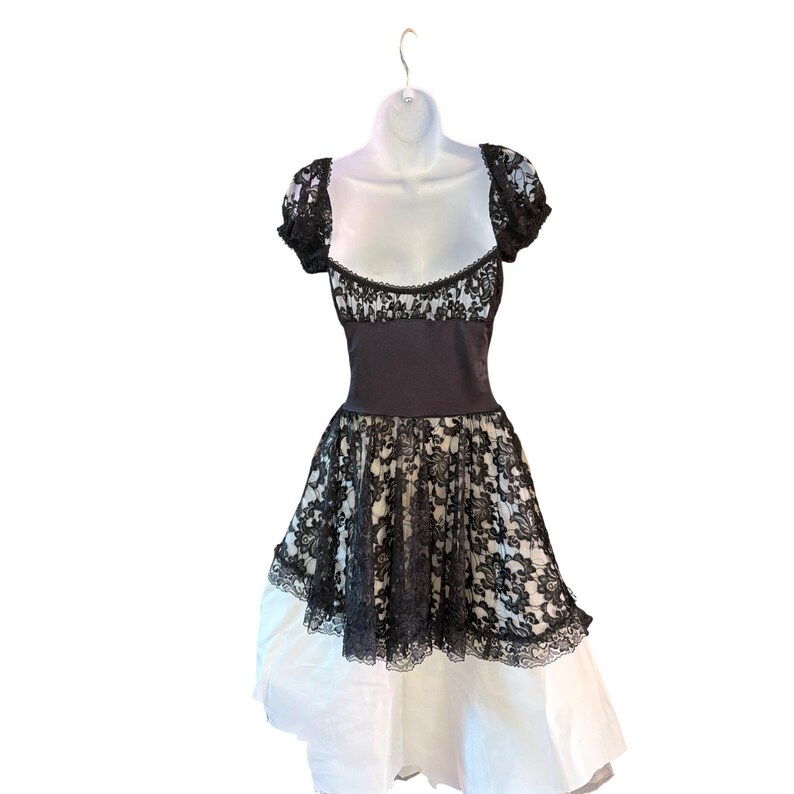 Top de lencería vintage coqueta, romance gótico, coqueta caprichosa, grunge suave imagen 3