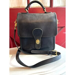 Vintage Coach 1996 Black Station Crossbody Bag H6L-5130 Gold Tone