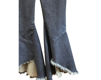 Zara Women's Bell Bottom Frayed Hem Denim Jeans Size Large Retro