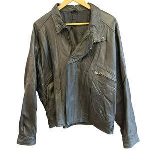 Vintage Men&#39;s Black Leather Bomber Jacket Asymmetrical Front Zipper