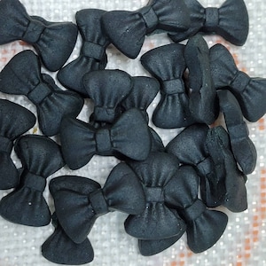 Mini bows fondant toppers mini bows for treats or cupcake , edible decoration 5/8&quot;