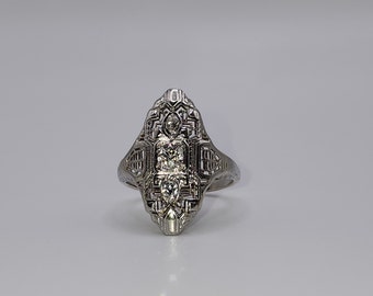 Vintage Art Deco Diamond Ring 14K Gold and Old European Cut diamonds filigree
