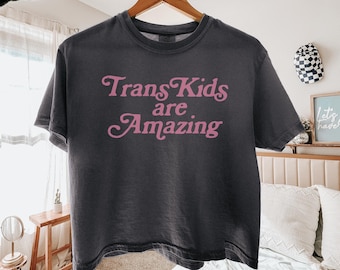 Camiseta corta Comfort Colors® Trans Kids are Amazing, Camiseta para proteger a los niños trans, Camiseta para proteger a la juventud trans, Camiseta de justicia social, Camiseta LGBTQ