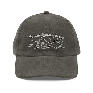 Ingen är olaglig på stulen mark Manchesterhatt, Anti-ICE Vintage Manchesterhatt, Inget krig utan klasskrig, Motståndshatt, Människor framför vinst T-shirt