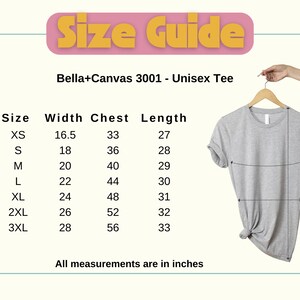 Może przedstawiać: Tabela rozmiar&oacute;w dla koszulki unisex Bella+Canvas 3001. Tabela pokazuje wymiary w calach dla szerokości, klatki piersiowej i długości dla rozmiar&oacute;w od XS do 3XL.