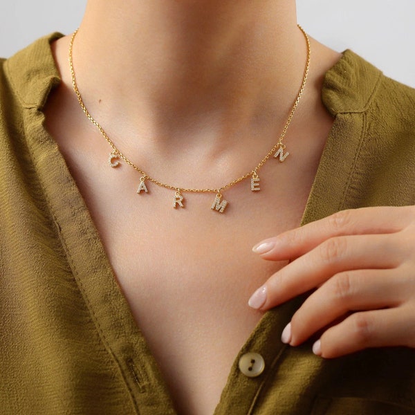 Collier lettre par Caitlyn Minimaliste • Collier Nom • Parfait pour votre look minimaliste • Cadeaux pour maman