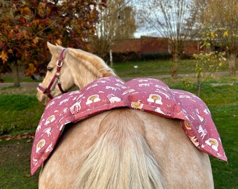 Spelt husk pillow Spelt husk pillow Heat pad Blanket horse
