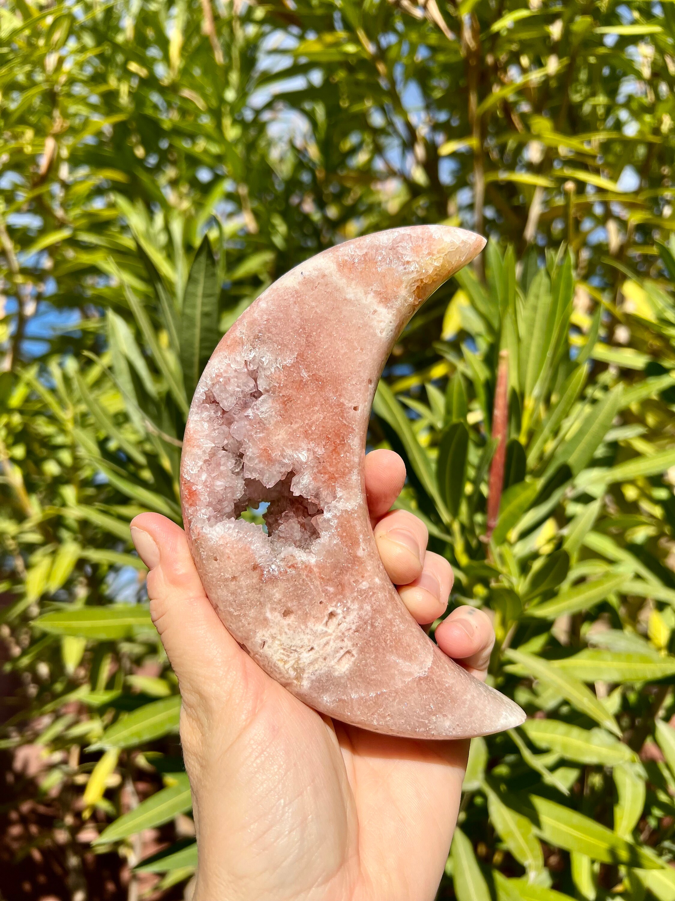 ブラジル産ドゥルージーピンクアメジスト三日月 - グレードA品質