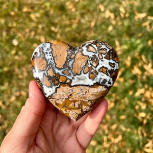 Brecciated Agate Druzy Heart on stand | Druzy Agate Crystal Heart Carving (5)