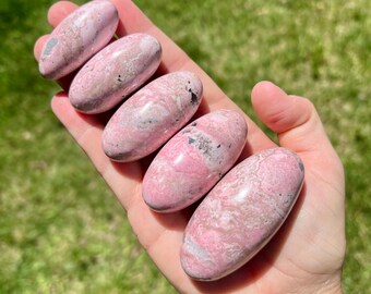 Pietre Shiva in rodonite rosa peruviana / Lingam in rodonite rosa